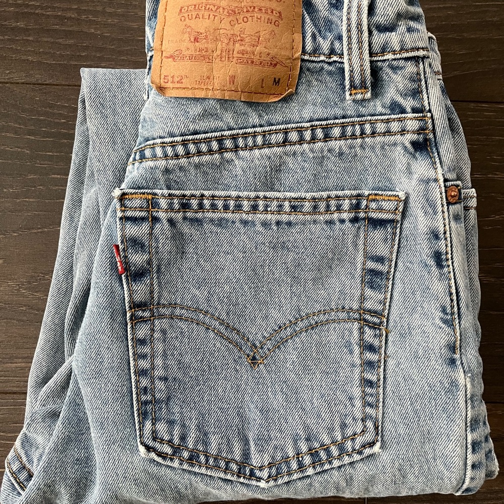 Vintage Levi’s 512 slim fit tapered leg
